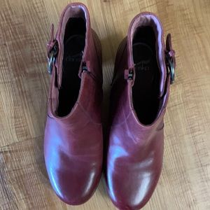 Dansko Burgundy leather size 40